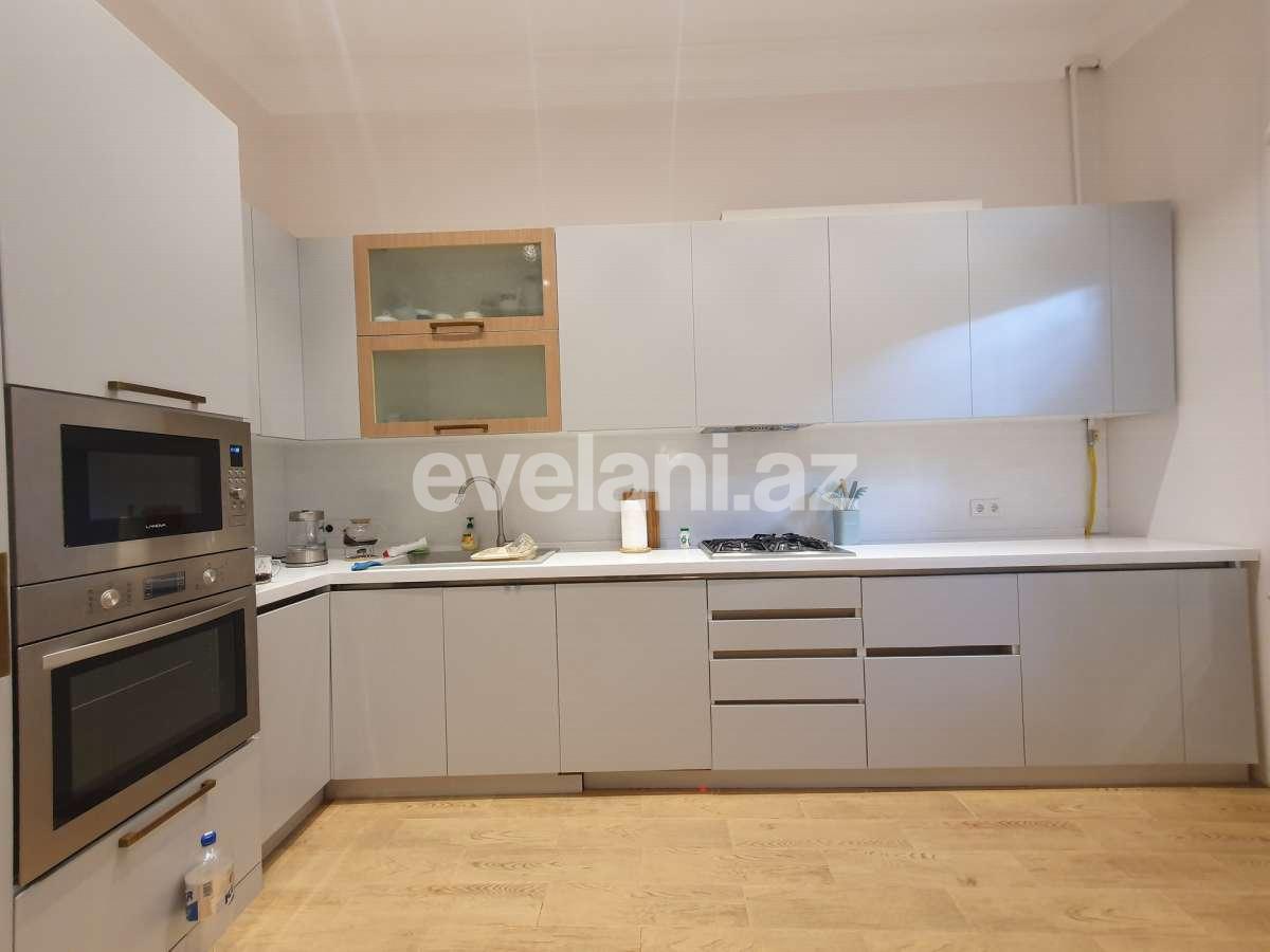 Rent, old building, 3 room, 120 m², Baku, Sabail r, Sahil m.