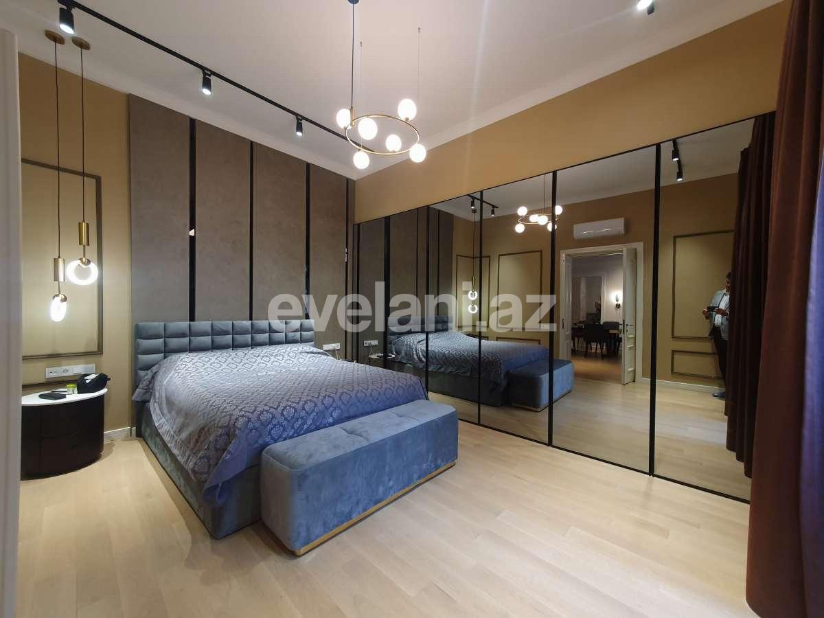 Rent, old building, 3 room, 120 m², Baku, Sabail r, Sahil m.