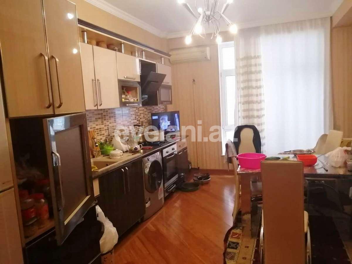 Satılır, yeni tikili, 3 otaqlı, 130 m², Bakı, Yasamal r, 8 Noyabr m.