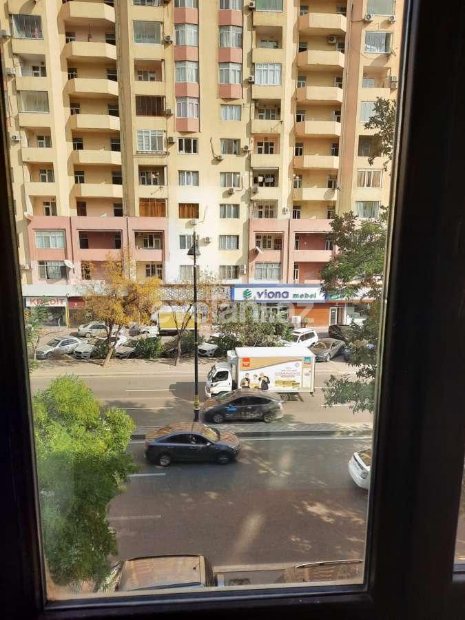 Rent, old building, 4 room, 150 m², Baku, Yasamal r, Inshaatchilar m.