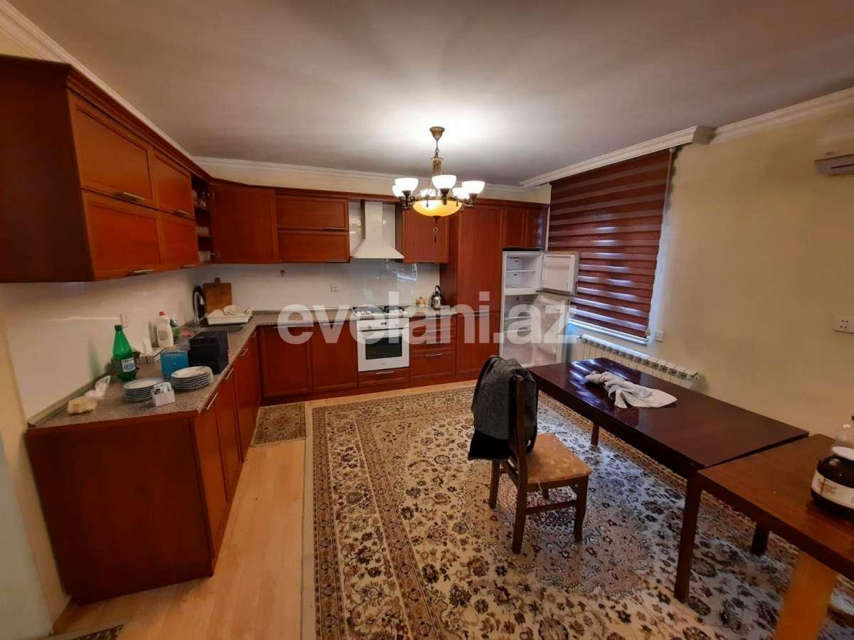 Rent, old building, 4 room, 150 m², Baku, Yasamal r, Inshaatchilar m.