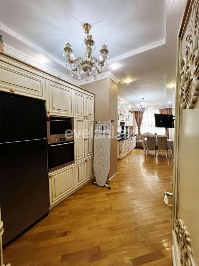 Satılır, yeni tikili, 3 otaqlı, 135 m², Bakı, Binəqədi r, Dərnəgül m.