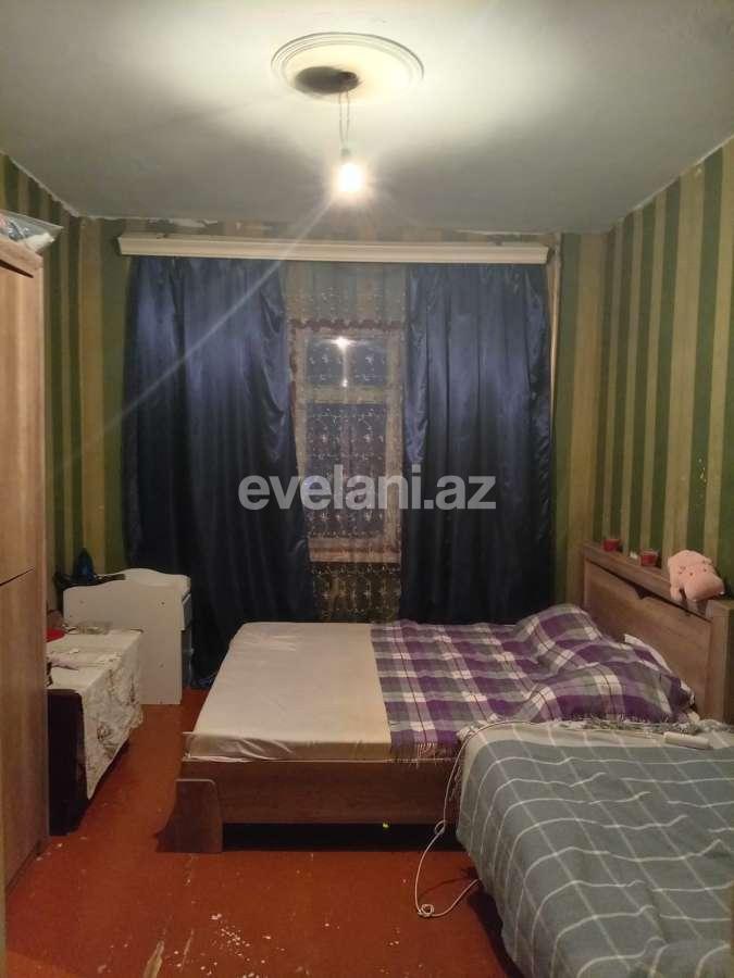 Satılır, köhnə tikili, 2 otaqlı, 63 m², Bakı, Binəqədi r, 8-ci mikrorayon q, Azadlıq prospekti m.