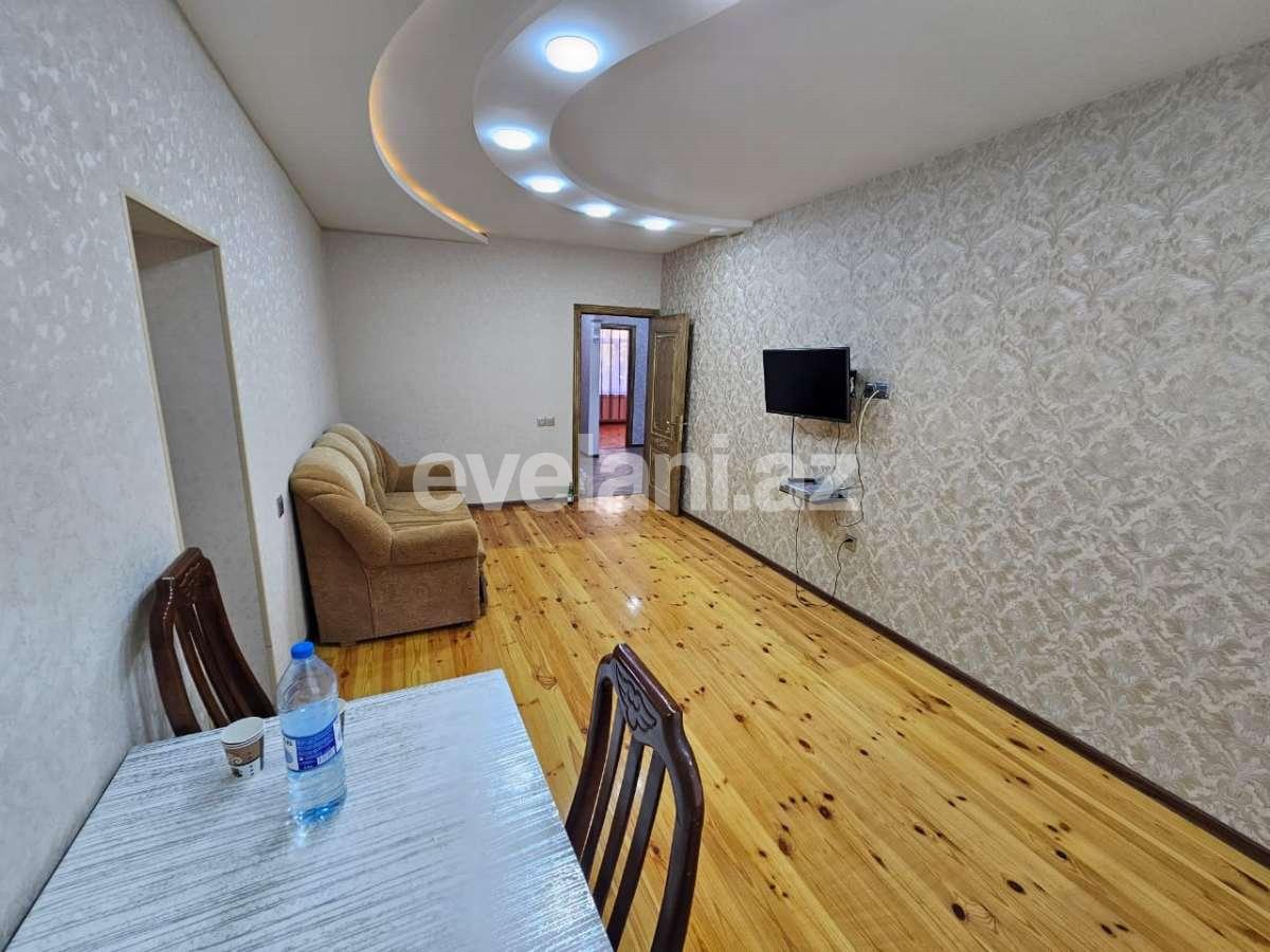 Satılır, köhnə tikili, 4 otaqlı, 54 m², Bakı, Binəqədi r, 8-ci mikrorayon q, Azadlıq prospekti m.