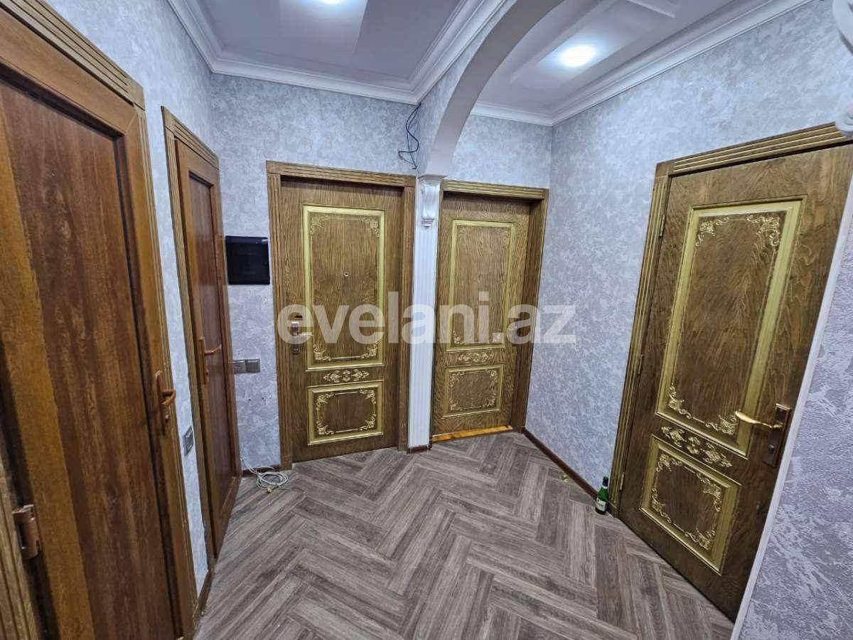Satılır, köhnə tikili, 4 otaqlı, 54 m², Bakı, Binəqədi r, 8-ci mikrorayon q, Azadlıq prospekti m.