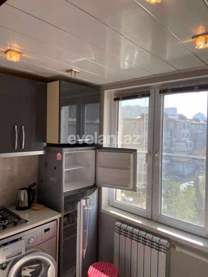 Rent, old building, 1 room, 40 m², Baku, Yasamal r, Elmlar Akademiyası m.