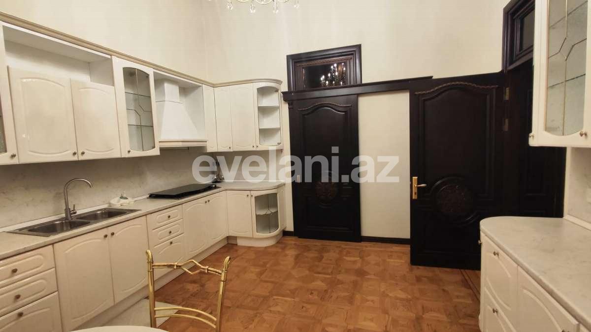 Satılır, həyət evi / bağ, 10 otaqlı, 650 m², Bakı, Nəsimi r, Gənclik m.