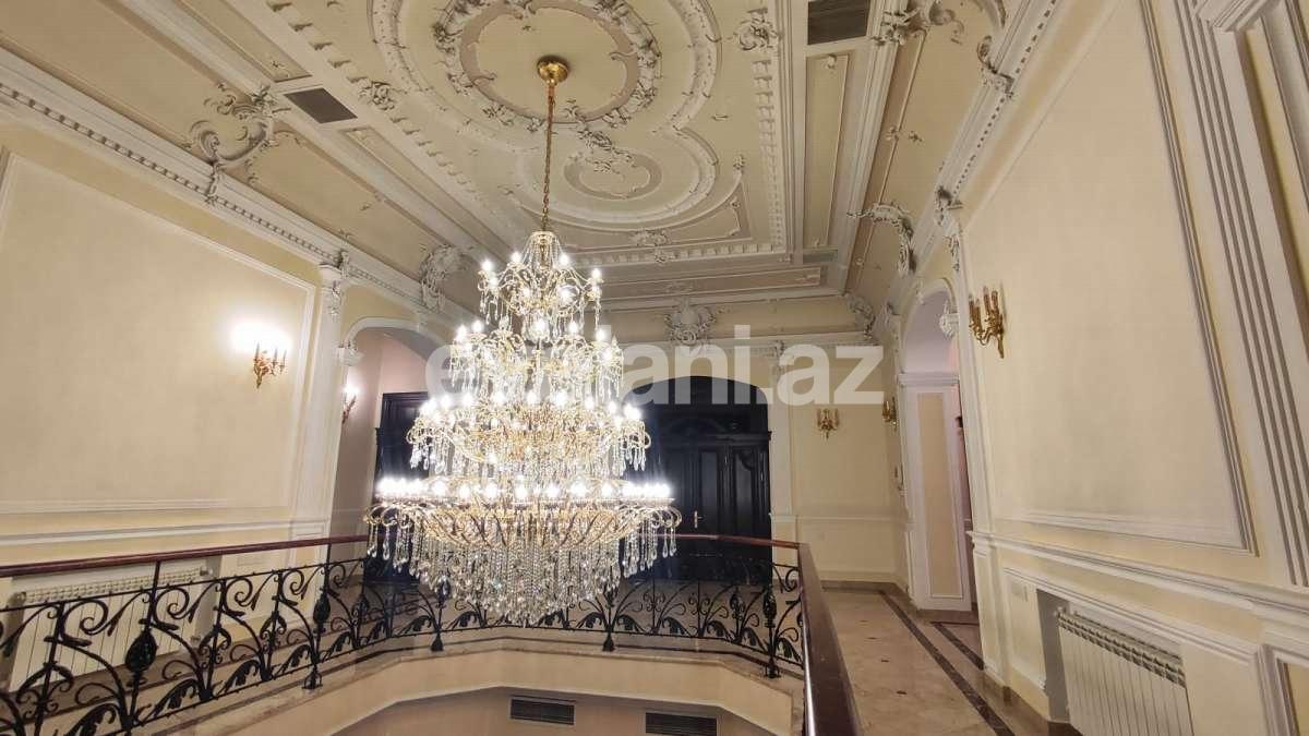 Satılır, həyət evi / bağ, 10 otaqlı, 650 m², Bakı, Nəsimi r, Gənclik m.