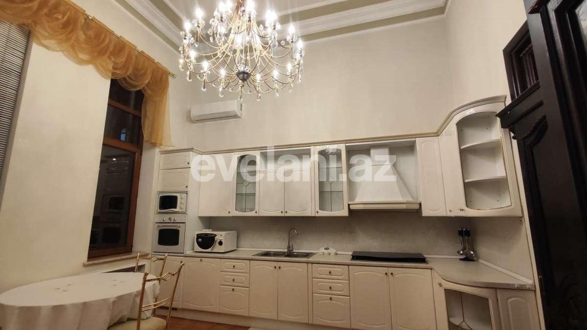 Satılır, həyət evi / bağ, 10 otaqlı, 650 m², Bakı, Nəsimi r, Gənclik m.