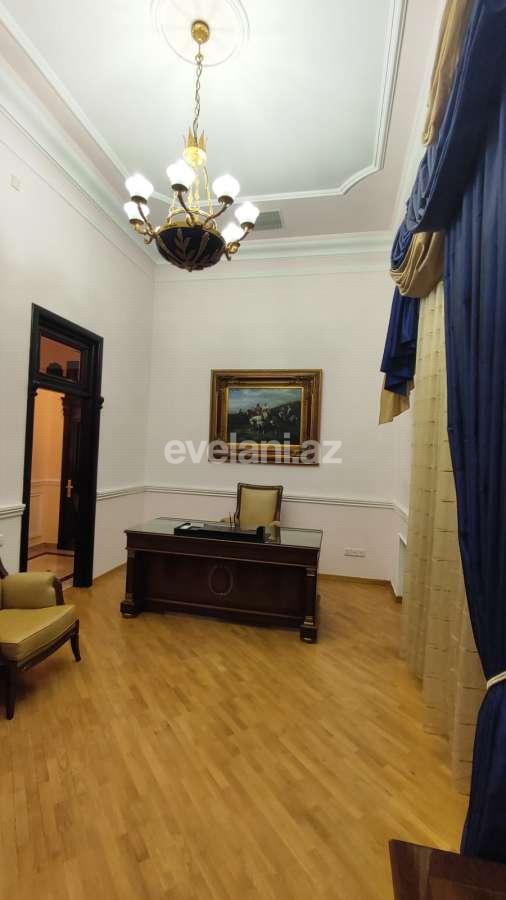 Satılır, həyət evi / bağ, 10 otaqlı, 650 m², Bakı, Nəsimi r, Gənclik m.
