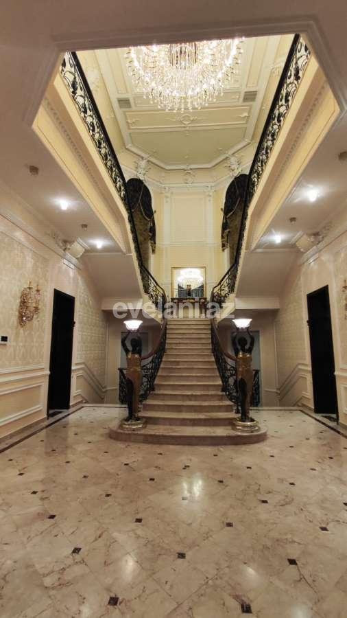 Satılır, həyət evi / bağ, 10 otaqlı, 650 m², Bakı, Nəsimi r, Gənclik m.