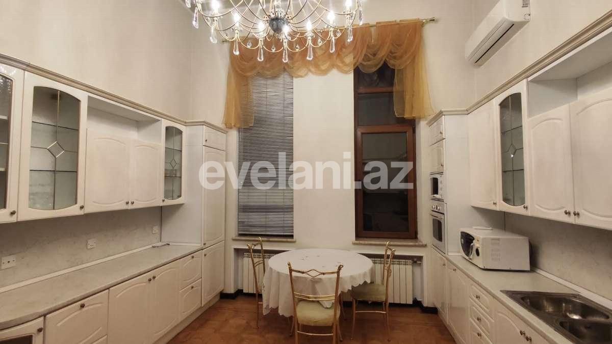 Satılır, həyət evi / bağ, 10 otaqlı, 650 m², Bakı, Nəsimi r, Gənclik m.