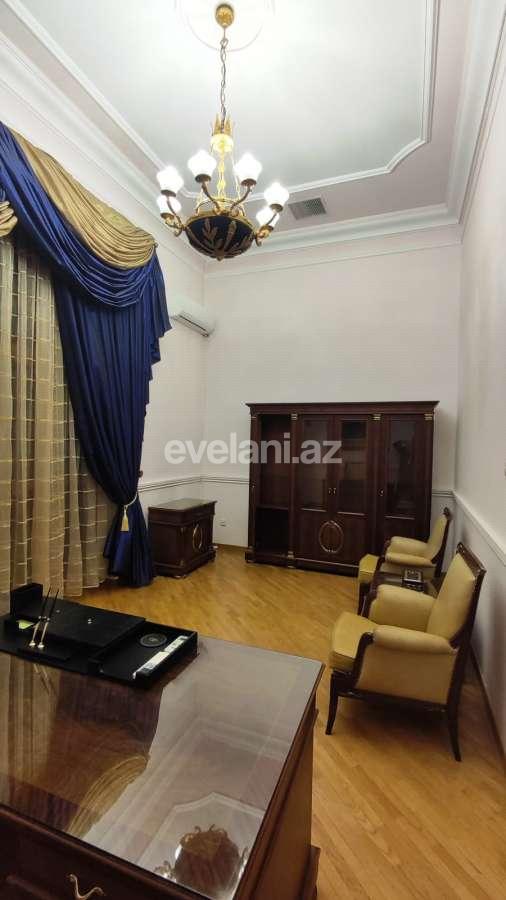 Satılır, həyət evi / bağ, 10 otaqlı, 650 m², Bakı, Nəsimi r, Gənclik m.