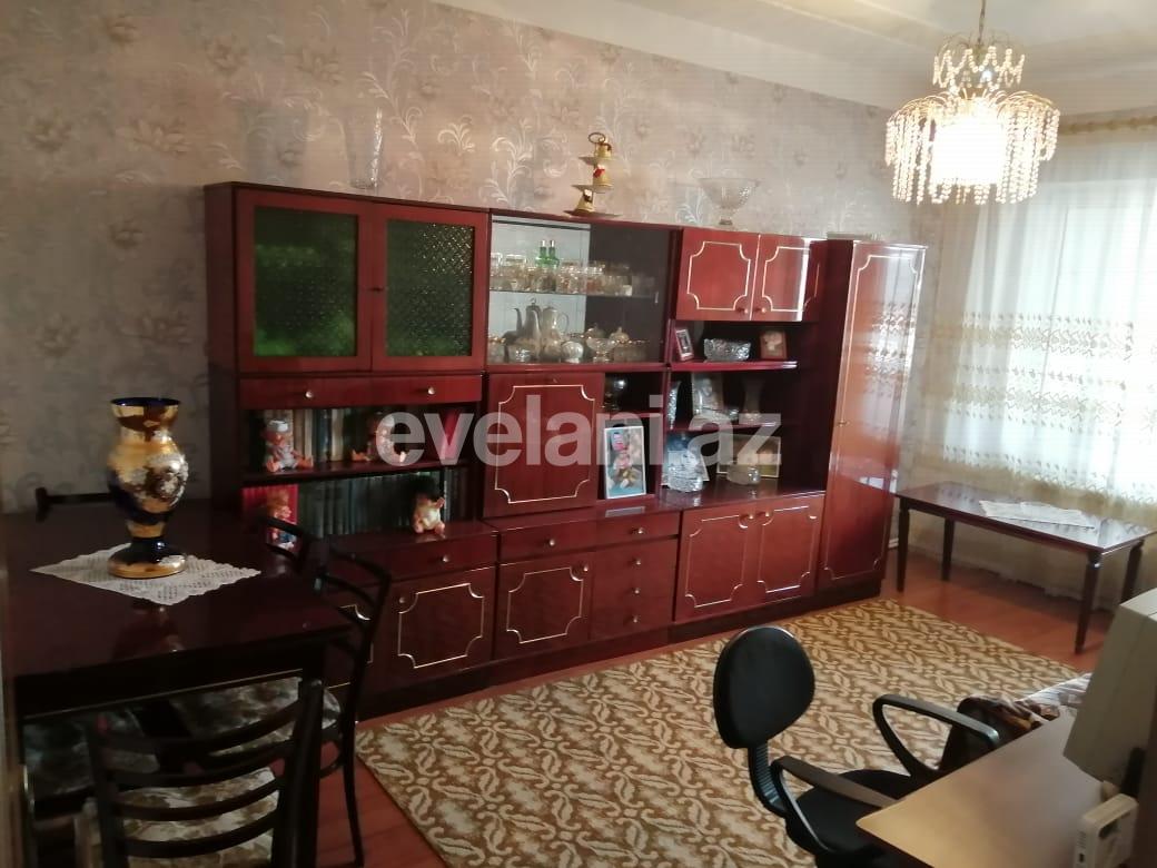 Sale, old building, 4 room, 95 m², Baku, Binagadi r, 8-th microdistrict d, Azadlig prospekti m.