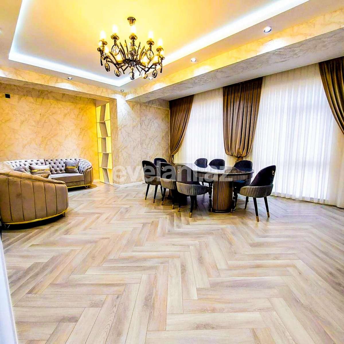 Satılır, yeni tikili, 3 otaqlı, 128 m², Bakı, Nizami r, Qara Qarayev m.