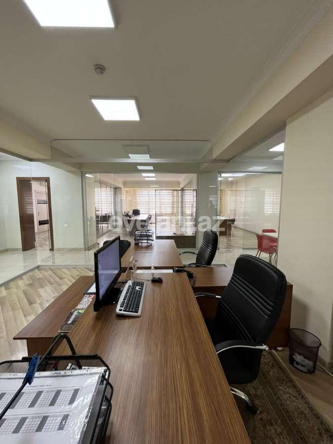 Kirayə verilir, ofis, 12 otaqlı, 400 m², Bakı, Yasamal r, Elmlər Akademiyası m.
