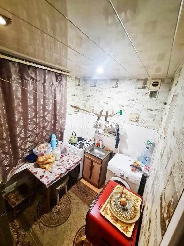 Satılır, köhnə tikili, 3 otaqlı, 70 m², Bakı, Nizami r, 8-ci kilometr q, Neftçilər m.