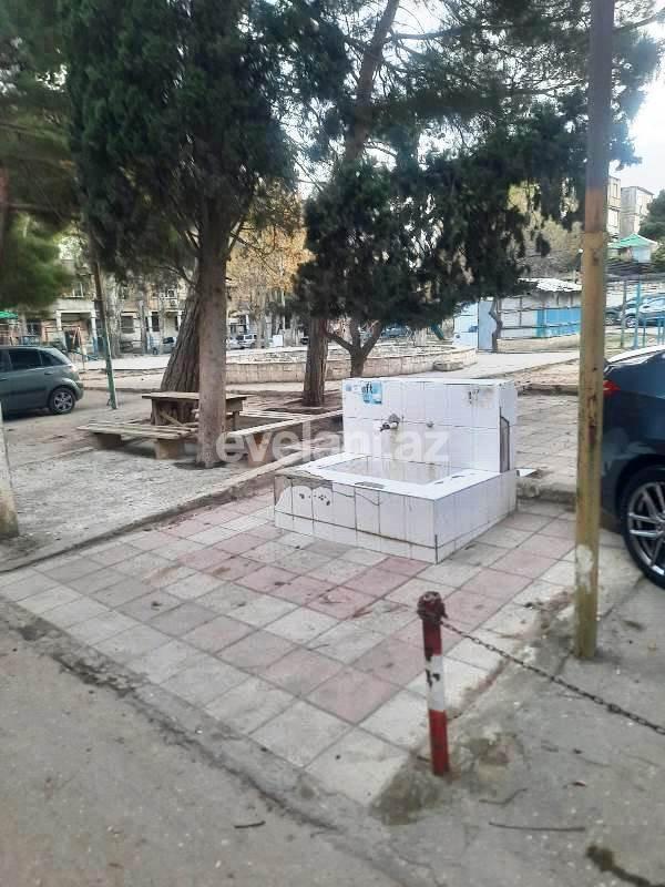 Satılır, köhnə tikili, 3 otaqlı, 70 m², Bakı, Nizami r, 8-ci kilometr q, Neftçilər m.