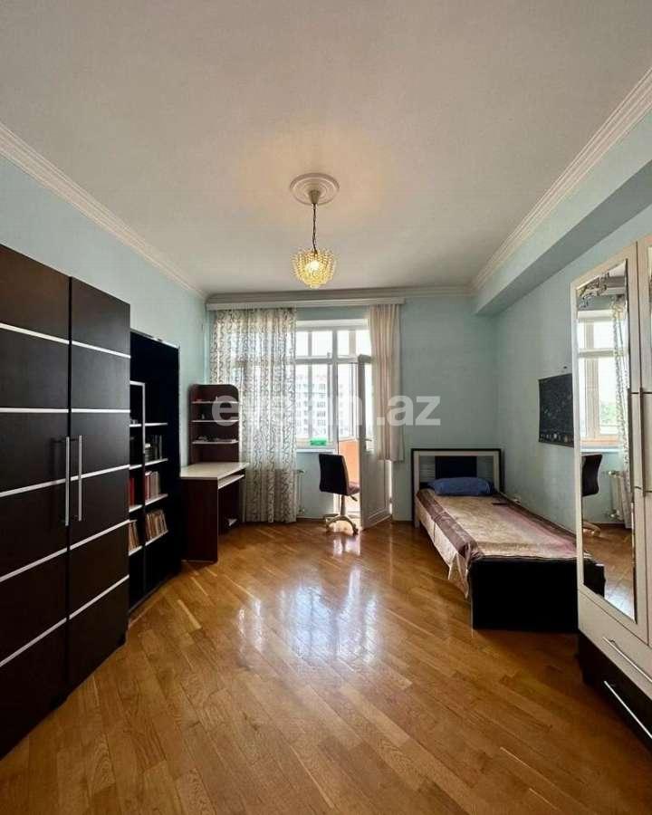 Satılır, yeni tikili, 4 otaqlı, 132 m², Bakı, Nəsimi r, 5-ci mikrorayon q, Memar Əcəmi m.