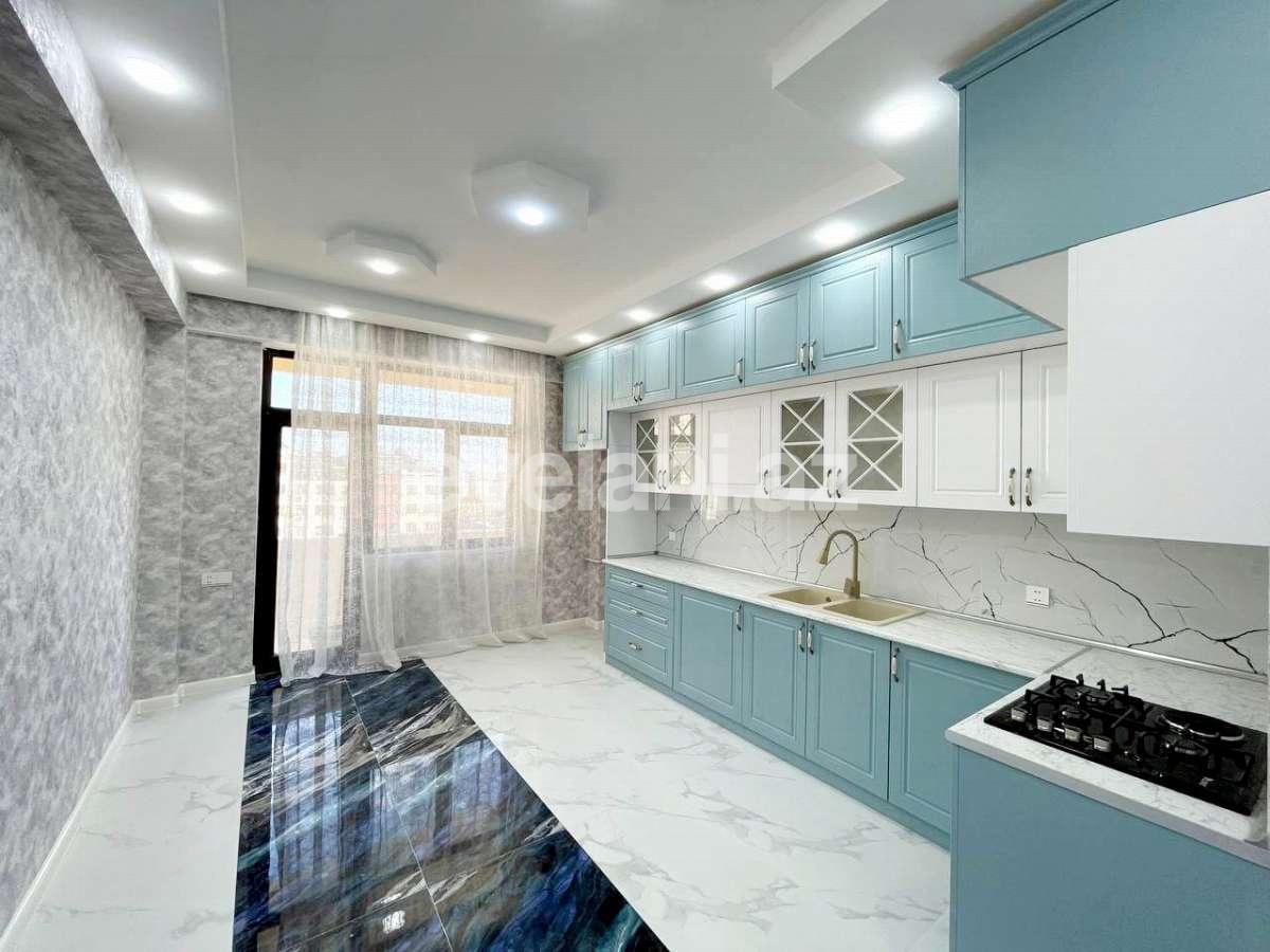 Satılır, yeni tikili, 3 otaqlı, 133 m², Bakı, Nizami r, Neftçilər m.