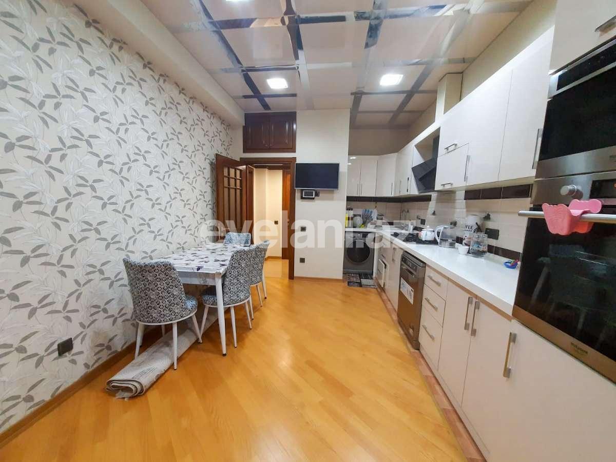 Satılır, yeni tikili, 2 otaqlı, 70 m², Bakı, Nizami r, Neftçilər m.