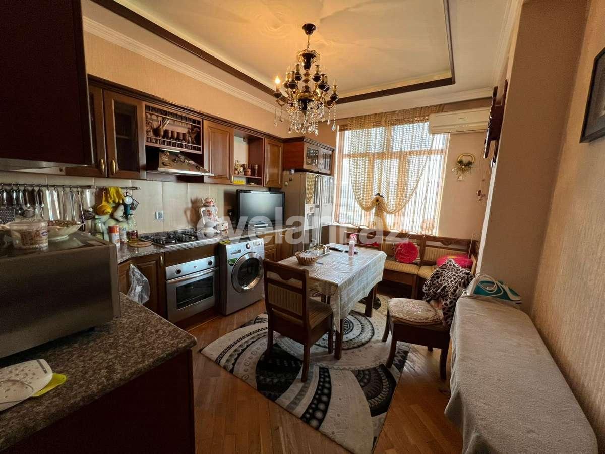 Satılır, yeni tikili, 3 otaqlı, 116.98 m², Bakı, Nəsimi r, 3-cü mikrorayon q, 8 Noyabr m.