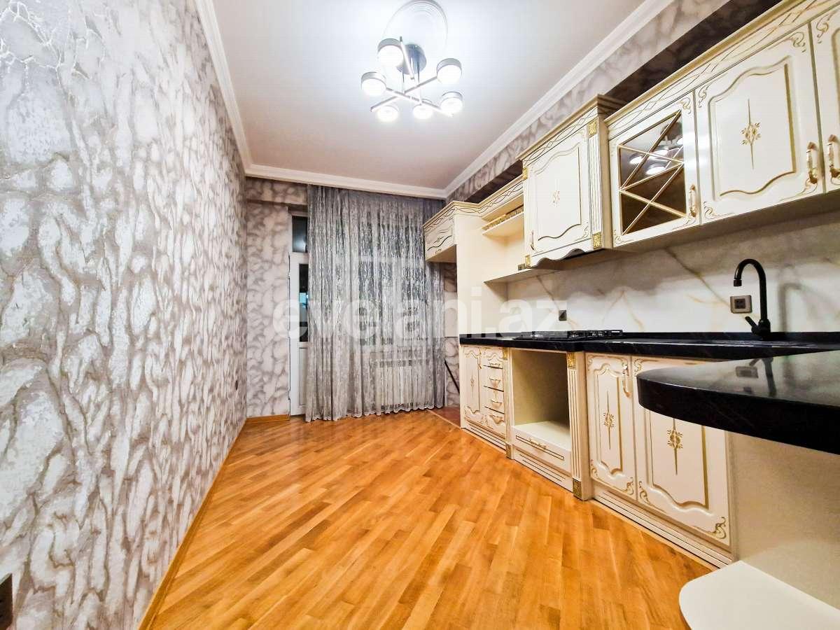 Satılır, yeni tikili, 3 otaqlı, 130 m², Bakı, Nizami r, Neftçilər m.