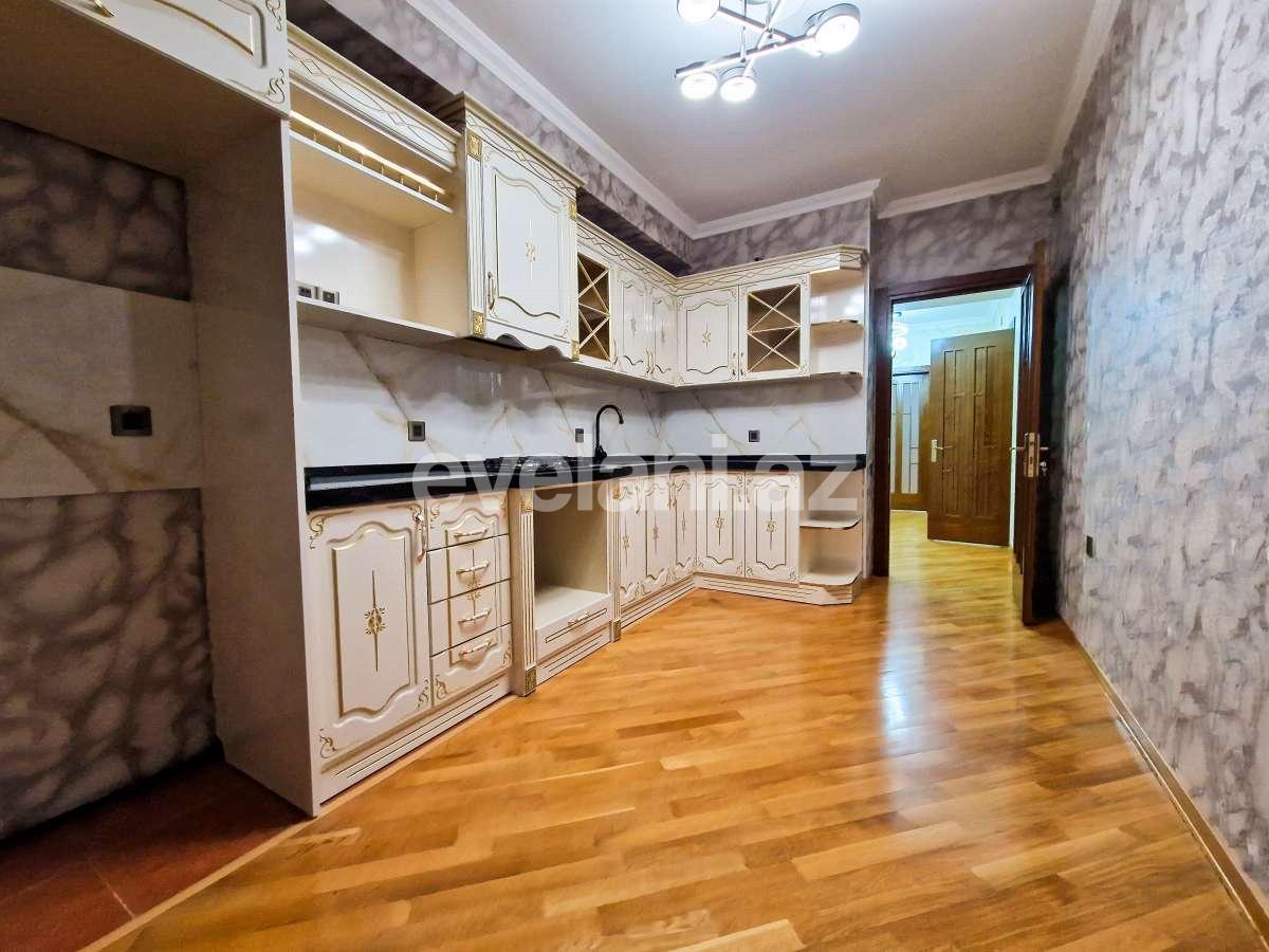 Satılır, yeni tikili, 3 otaqlı, 130 m², Bakı, Nizami r, Neftçilər m.