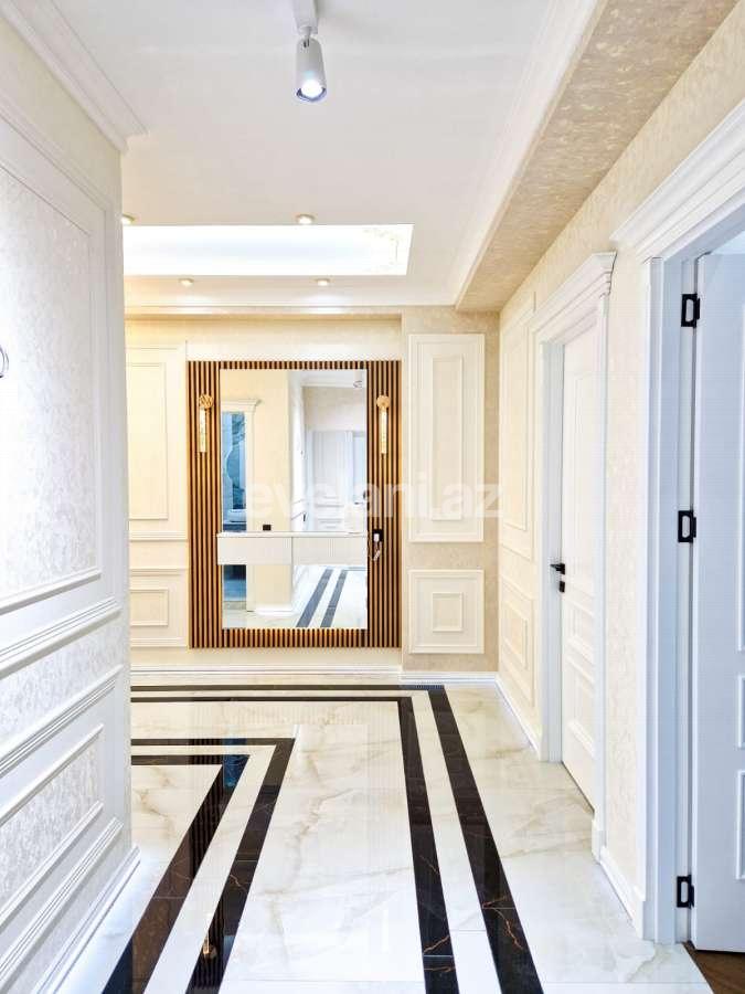 Satılır, yeni tikili, 3 otaqlı, 130 m², Bakı, Nizami r, Qara Qarayev m.