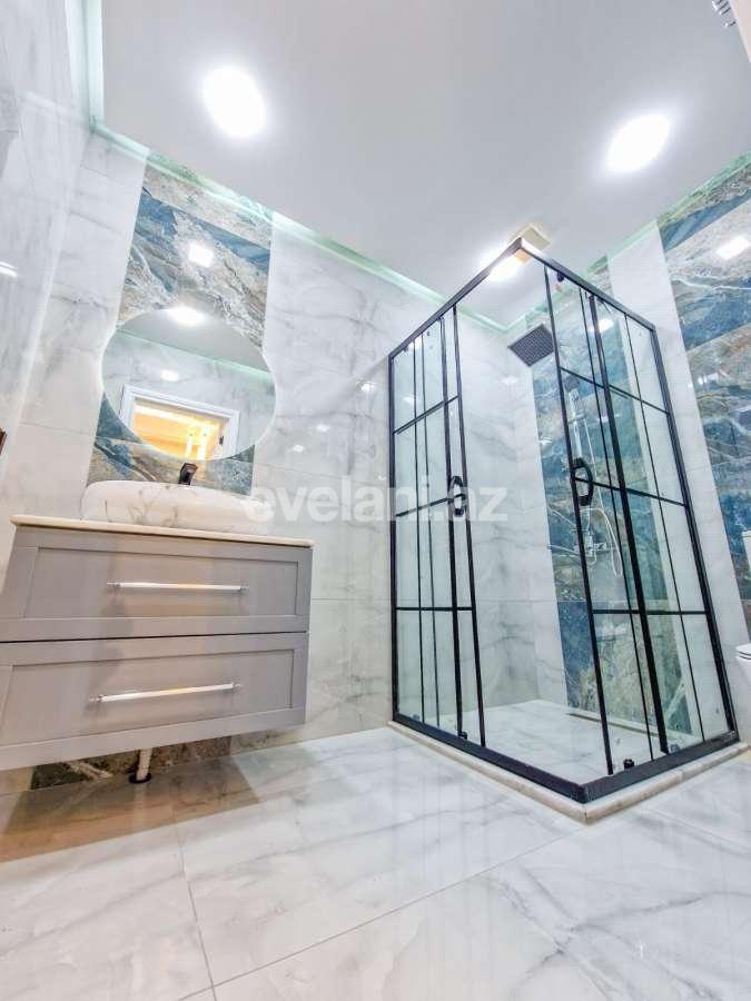 Satılır, yeni tikili, 3 otaqlı, 130 m², Bakı, Nizami r, Qara Qarayev m.