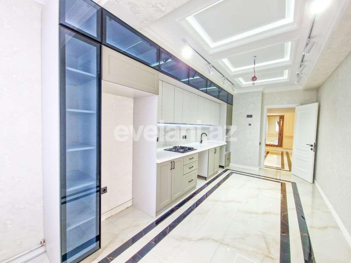 Satılır, yeni tikili, 3 otaqlı, 130 m², Bakı, Nizami r, Qara Qarayev m.