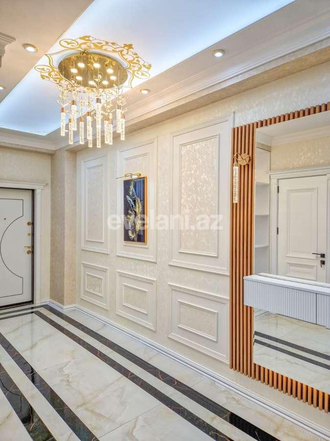 Satılır, yeni tikili, 3 otaqlı, 130 m², Bakı, Nizami r, Qara Qarayev m.