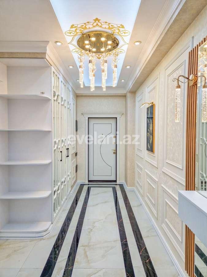 Satılır, yeni tikili, 3 otaqlı, 130 m², Bakı, Nizami r, Qara Qarayev m.