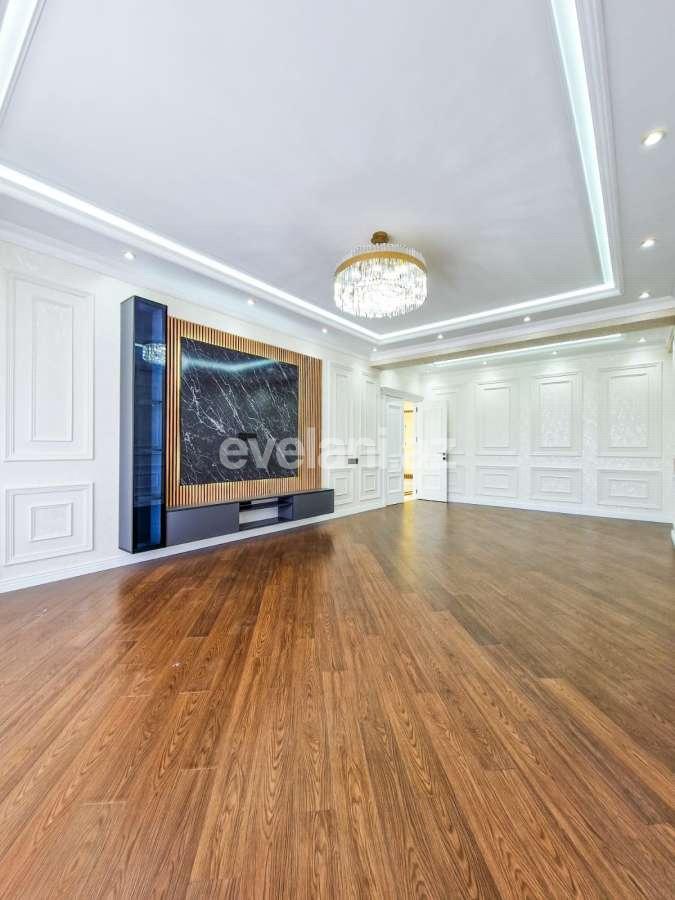 Satılır, yeni tikili, 3 otaqlı, 130 m², Bakı, Nizami r, Qara Qarayev m.