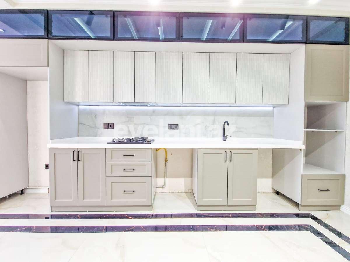 Satılır, yeni tikili, 3 otaqlı, 130 m², Bakı, Nizami r, Qara Qarayev m.