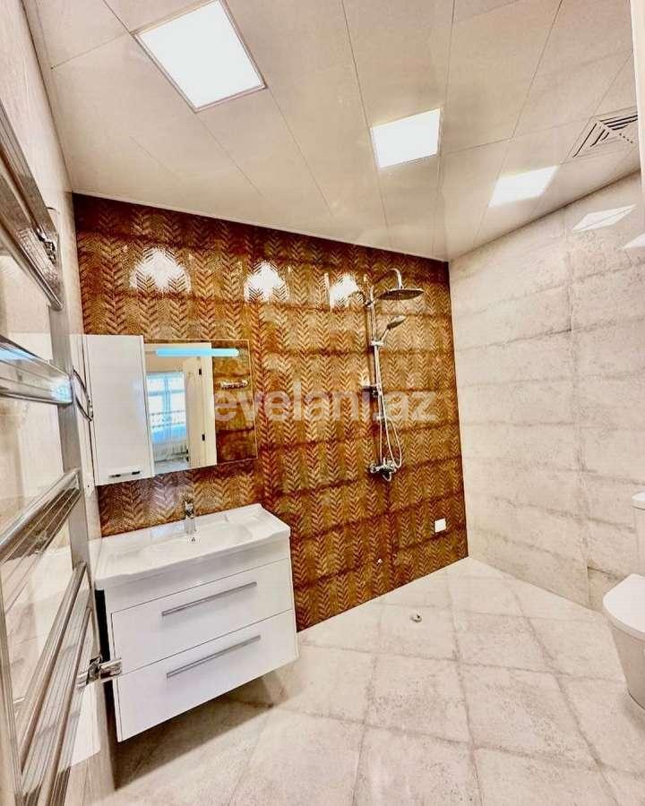 Satılır, yeni tikili, 3 otaqlı, 140 m², Bakı, Nizami r, Qara Qarayev m.