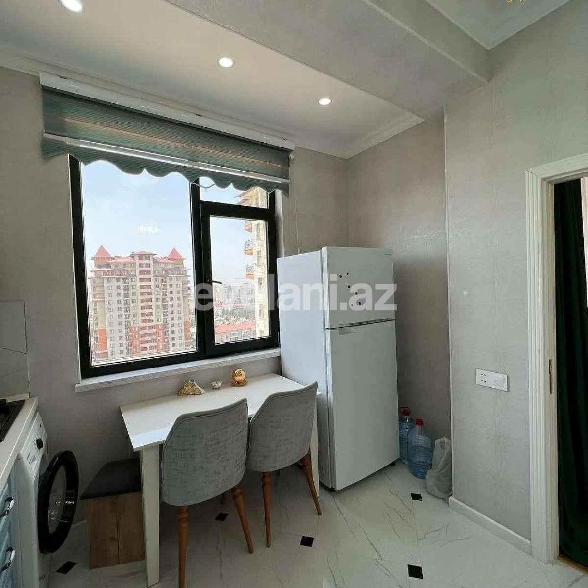 Satılır, yeni tikili, 2 otaqlı, 63 m², Bakı, Nizami r, Qara Qarayev m.