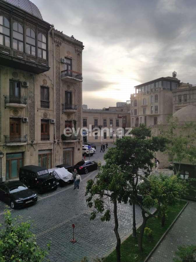 Продаётся, вторичка, 2-комнаты, 76 m², Баку, Сабаильский r, Ичери Шехер m.