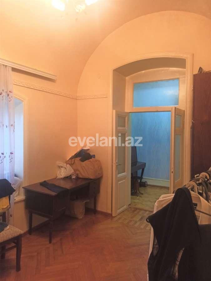 Satılır, köhnə tikili, 4 otaqlı, 120 m², Bakı, Səbail r, Sahil m.