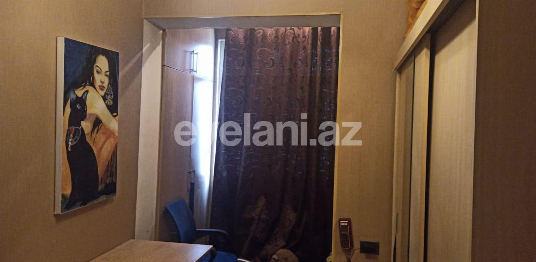 Satılır, köhnə tikili, 3 otaqlı, 55 m², Bakı, Binəqədi r, 7-ci mikrorayon q, Azadlıq prospekti m.