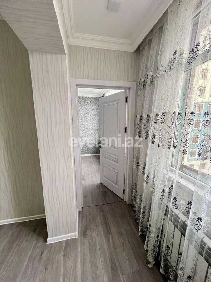 Satılır, köhnə tikili, 2 otaqlı, 46 m², Bakı, Binəqədi r, 8-ci mikrorayon q, Azadlıq prospekti m.