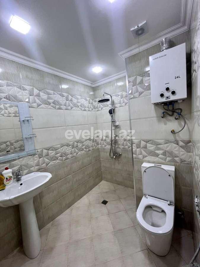 Satılır, köhnə tikili, 2 otaqlı, 46 m², Bakı, Binəqədi r, 8-ci mikrorayon q, Azadlıq prospekti m.