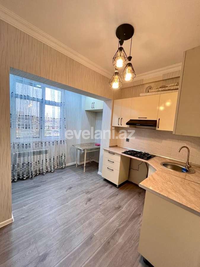 Satılır, köhnə tikili, 2 otaqlı, 46 m², Bakı, Binəqədi r, 8-ci mikrorayon q, Azadlıq prospekti m.