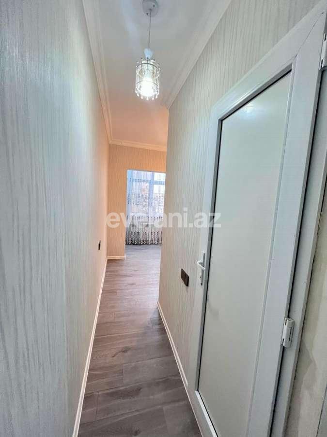 Satılır, köhnə tikili, 2 otaqlı, 46 m², Bakı, Binəqədi r, 8-ci mikrorayon q, Azadlıq prospekti m.