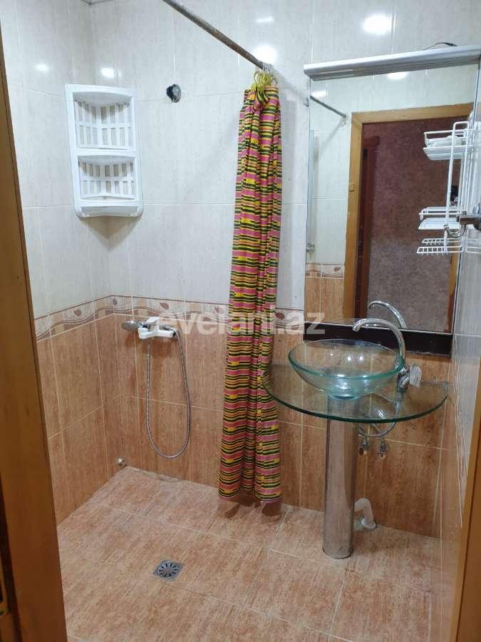 Kirayə verilir, köhnə tikili, 2 otaqlı, 65 m², Bakı, Xətai r, Həzi Aslanov m.