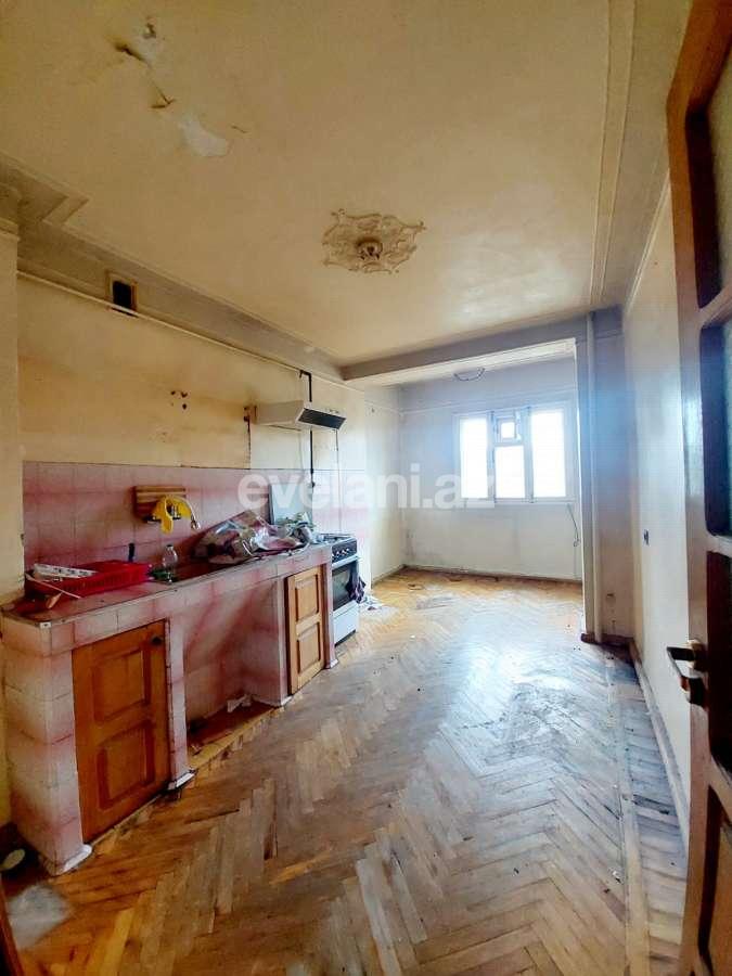 Продаётся, вторичка, 5-комнаты, 120 m², Баку, Низаминский r, Кара Караев m.