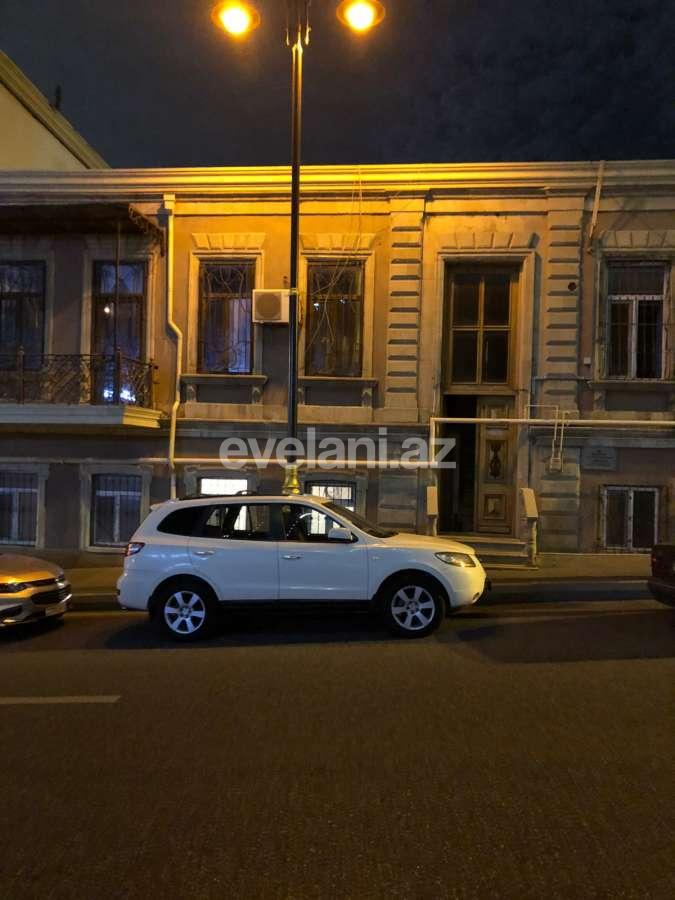 Сдаётся, вторичка, 2-комнаты, 60 m², Баку, Сабаильский r, Ичери Шехер m.