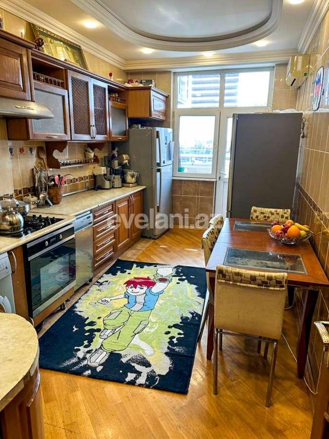 Satılır, yeni tikili, 4 otaqlı, 136 m², Bakı, Nizami r, Neftçilər m.