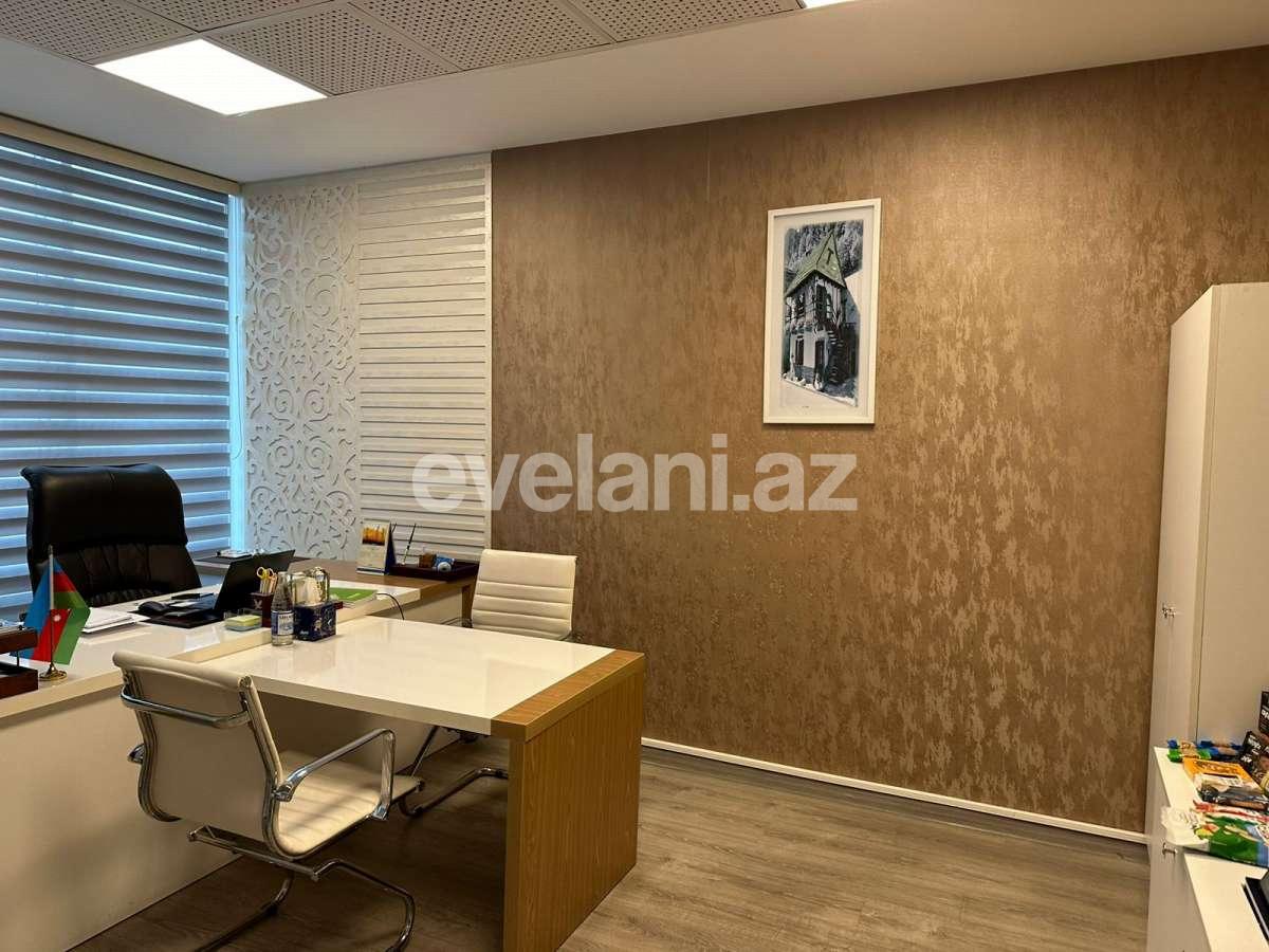 Сдаётся, офис, 4-комнаты, 130 m², Баку, Ясамальский r, Элмляр Академиясы m.