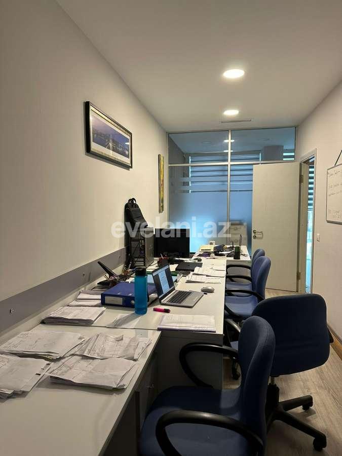 Сдаётся, офис, 4-комнаты, 130 m², Баку, Ясамальский r, Элмляр Академиясы m.